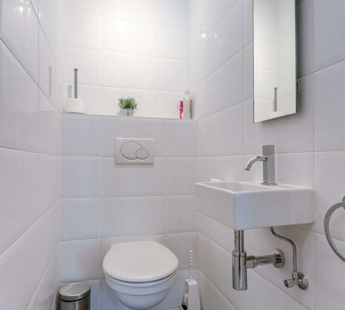 Apartment With Lateral Sea View & Private Parking Остенде